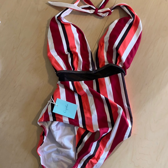 Cupshe Live life on the beach 1 piece swim suit - Picture 1 of 11